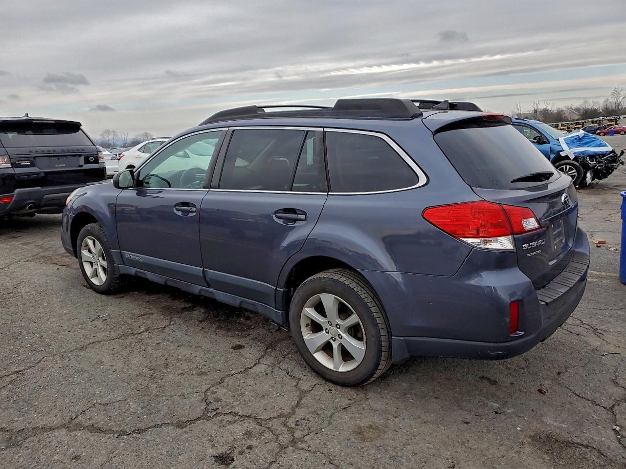 2013 Subaru Outback - Фото 2