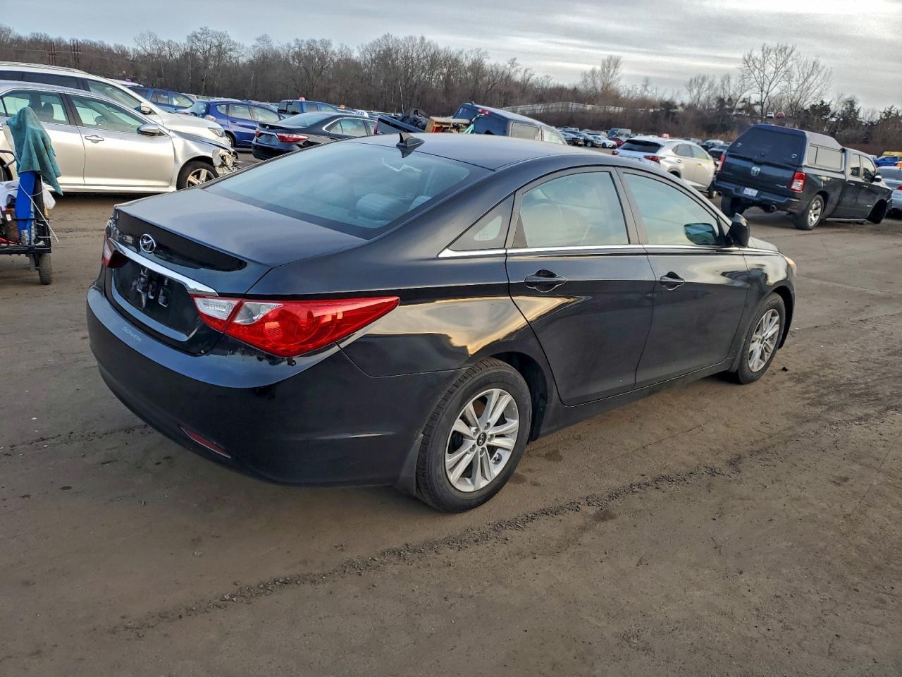 2013 Hyundai Sonata Gls - Image 3