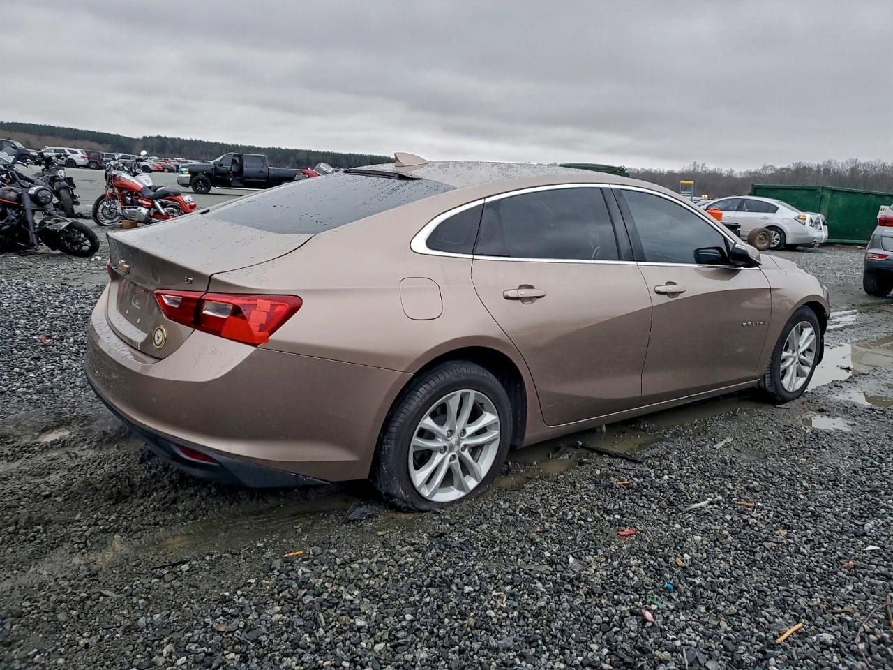 2018 Chevrolet Malibu Lt - Image 3