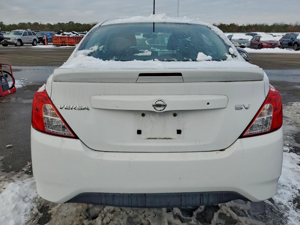 2017 Nissan Versa - Фото 6