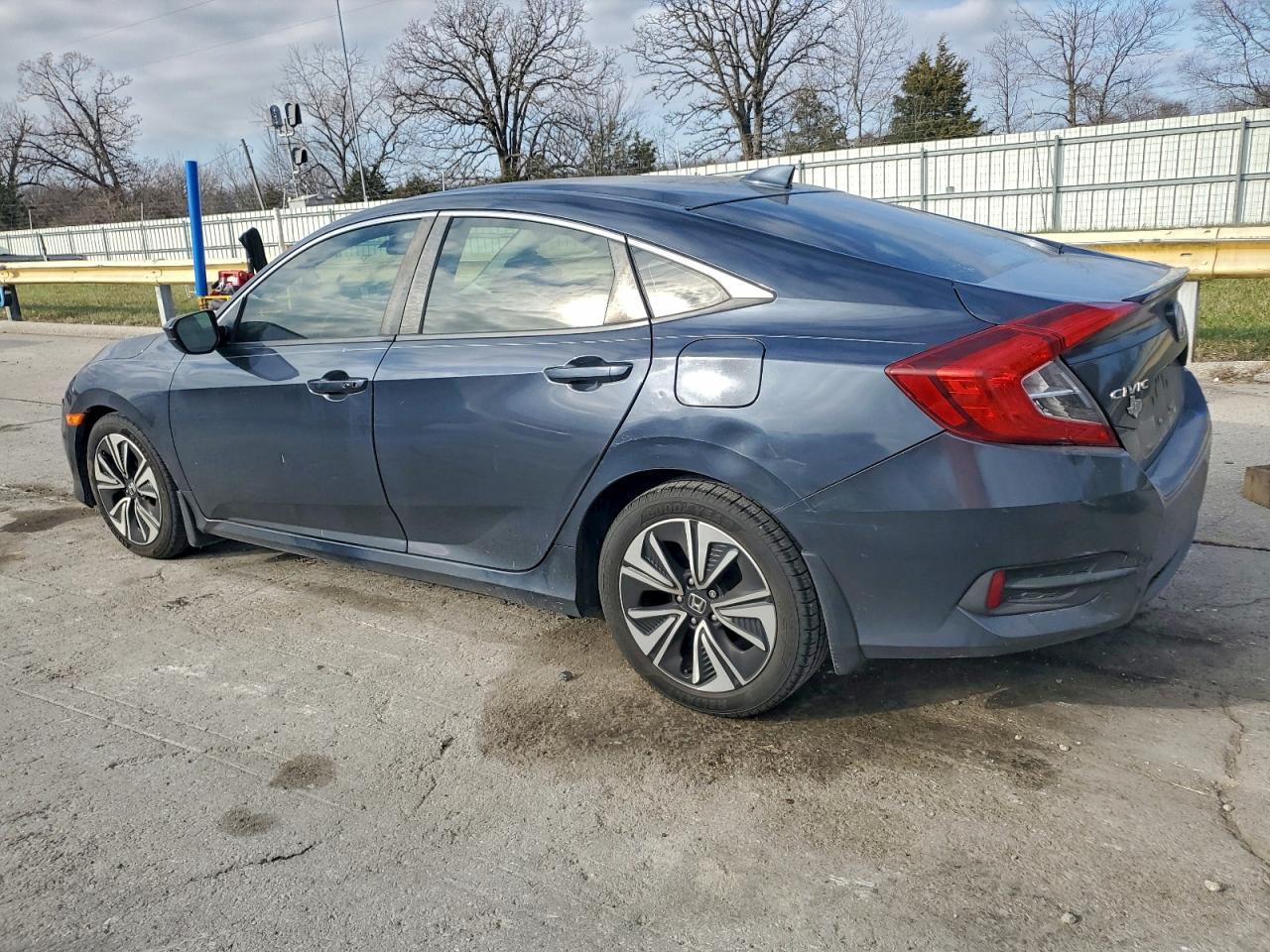 2018 Honda Civic Ex - Фото 2