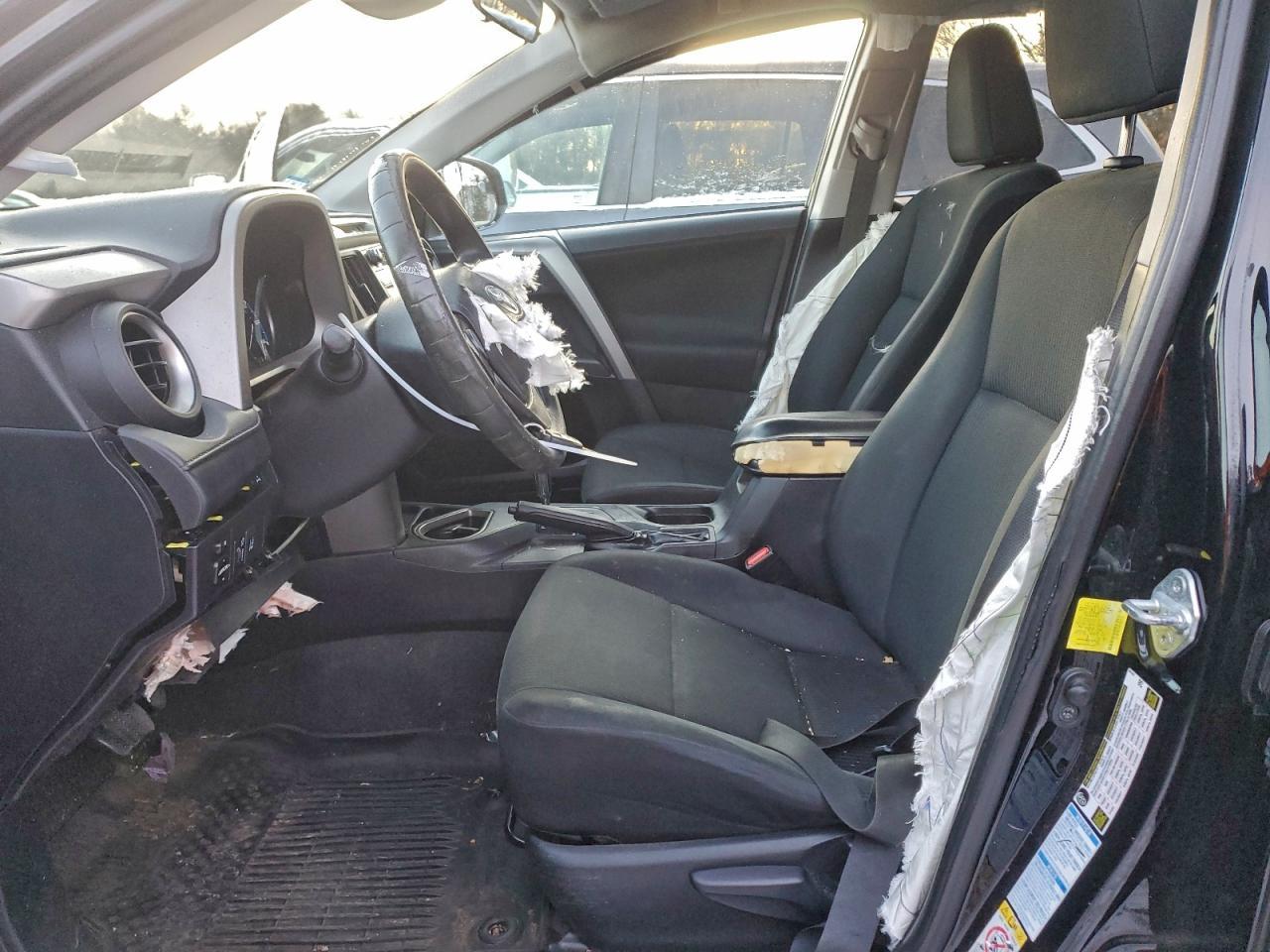 2017 Toyota Rav4 Le - Image 7