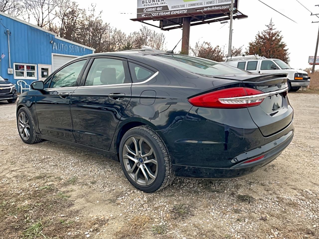 2017 Ford Fusion Se - Фото 3