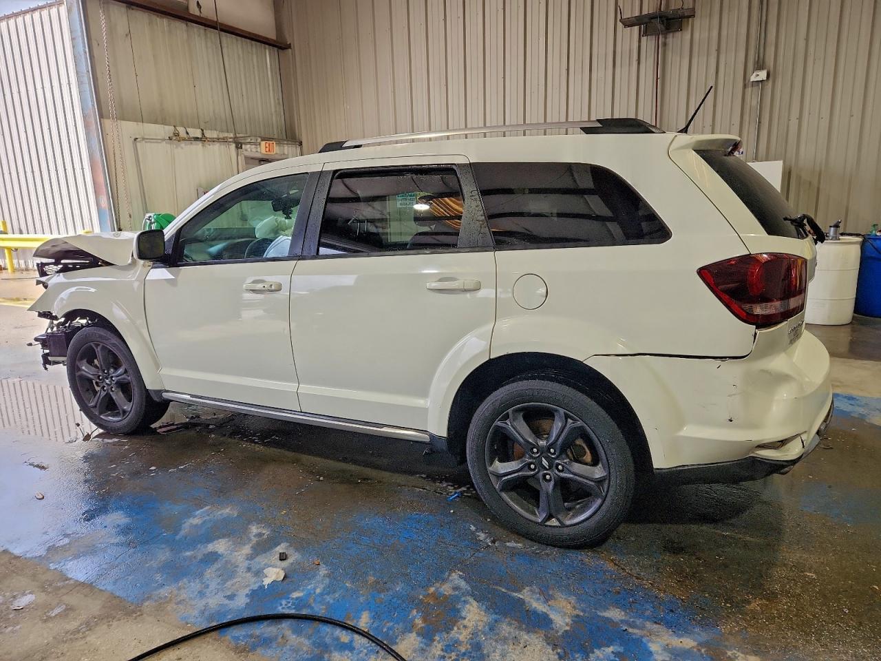 2018 Dodge Journey Crossroad - Image 2