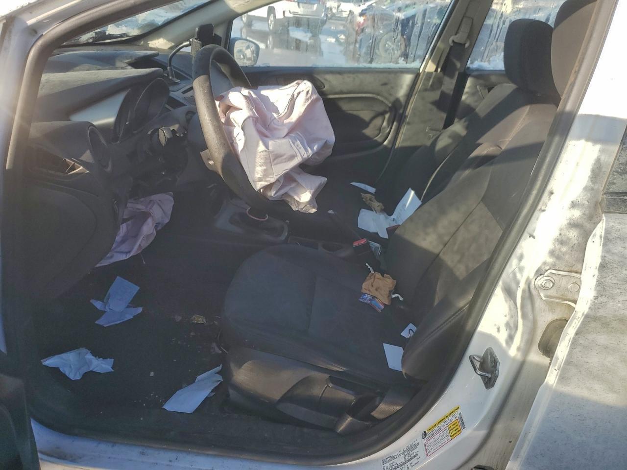 2012 Ford Fiesta Se - Фото 7