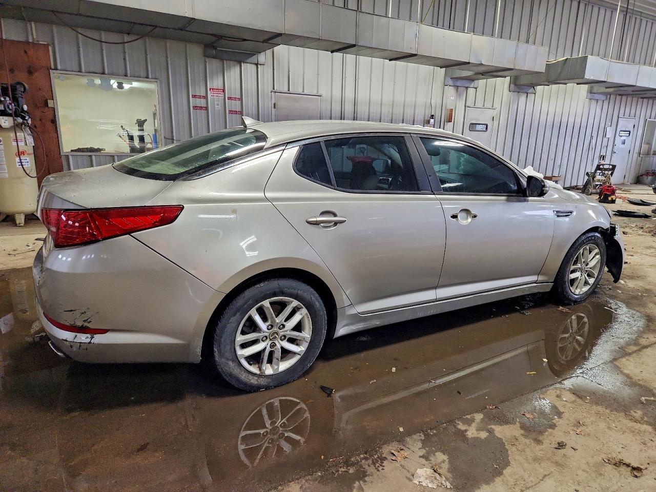 2011 Kia Optima Lx - Image 3