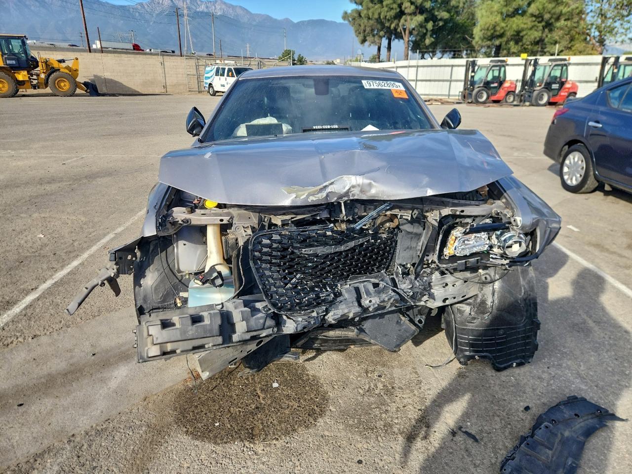 2016 Chrysler 300 S - Image 5