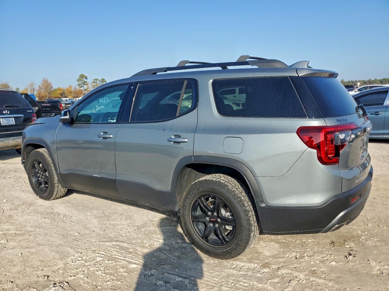 2023 GMC Acadia At4 - Фото 2