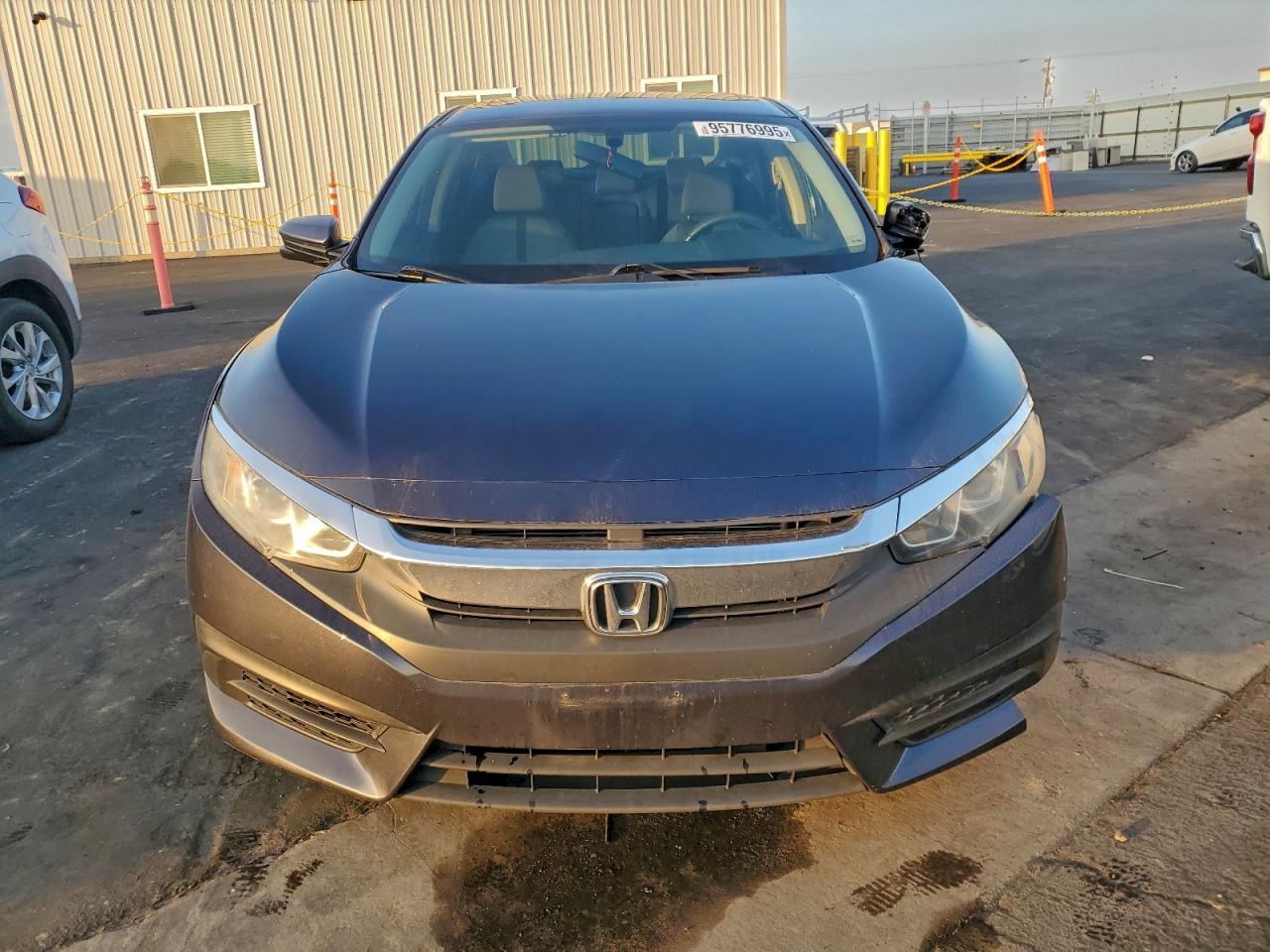 2018 Honda Civic Ex - Image 5