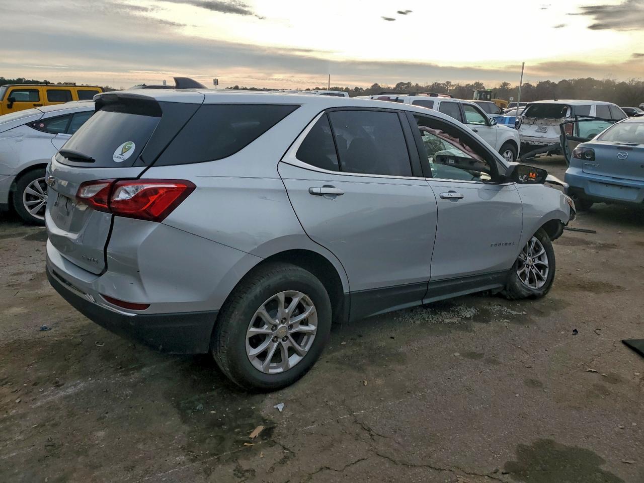 2021 Chevrolet Equinox Lt - Фото 3