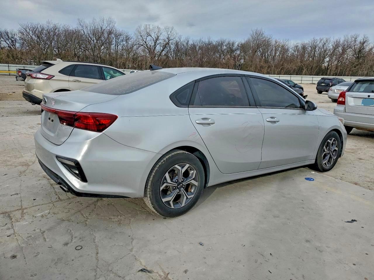 2019 Kia Forte Fe - Фото 3