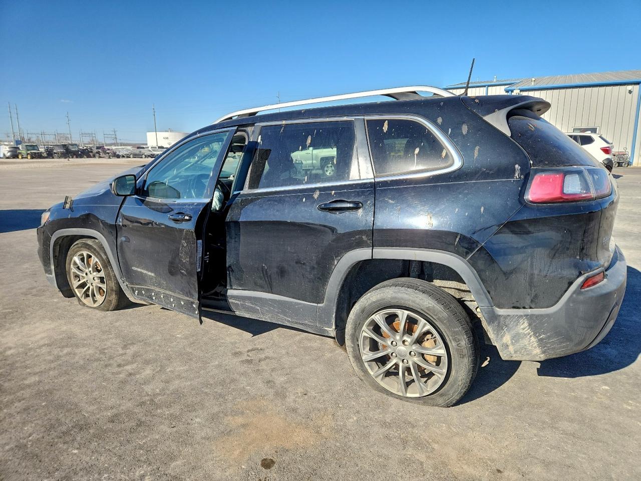 2019 Jeep Cherokee Latitude Plus - Image 2