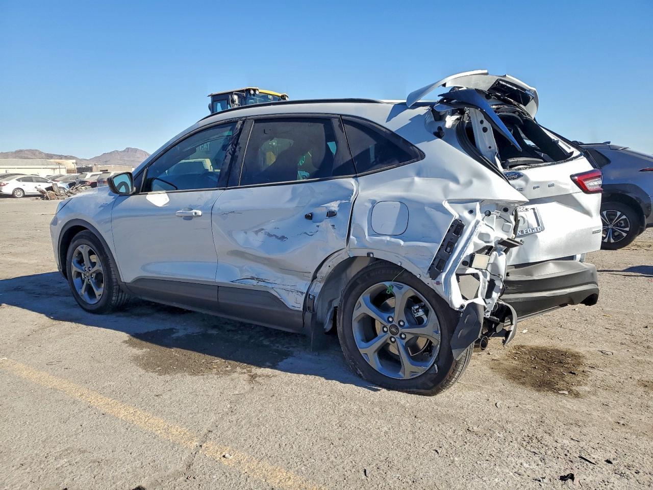 2025 Ford Escape St Line - Image 2