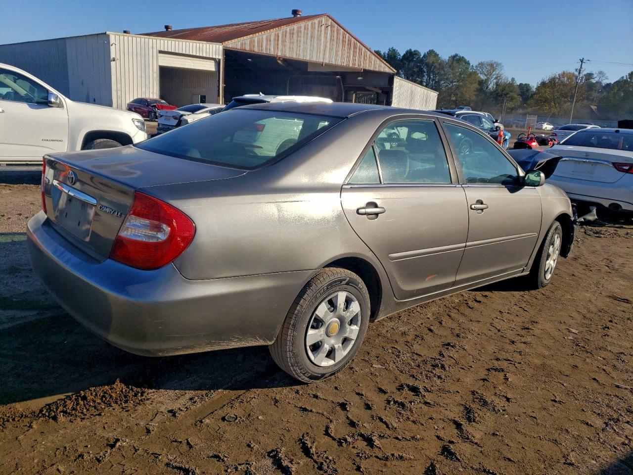 2004 Toyota Camry Le - Фото 3