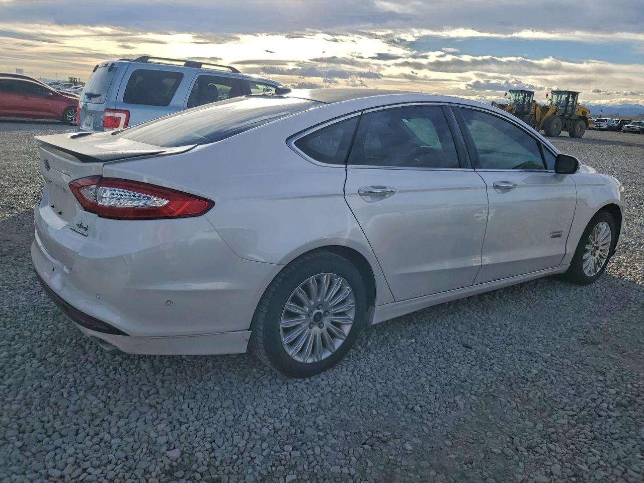 2013 Ford Fusion Titanium Phev - Фото 3