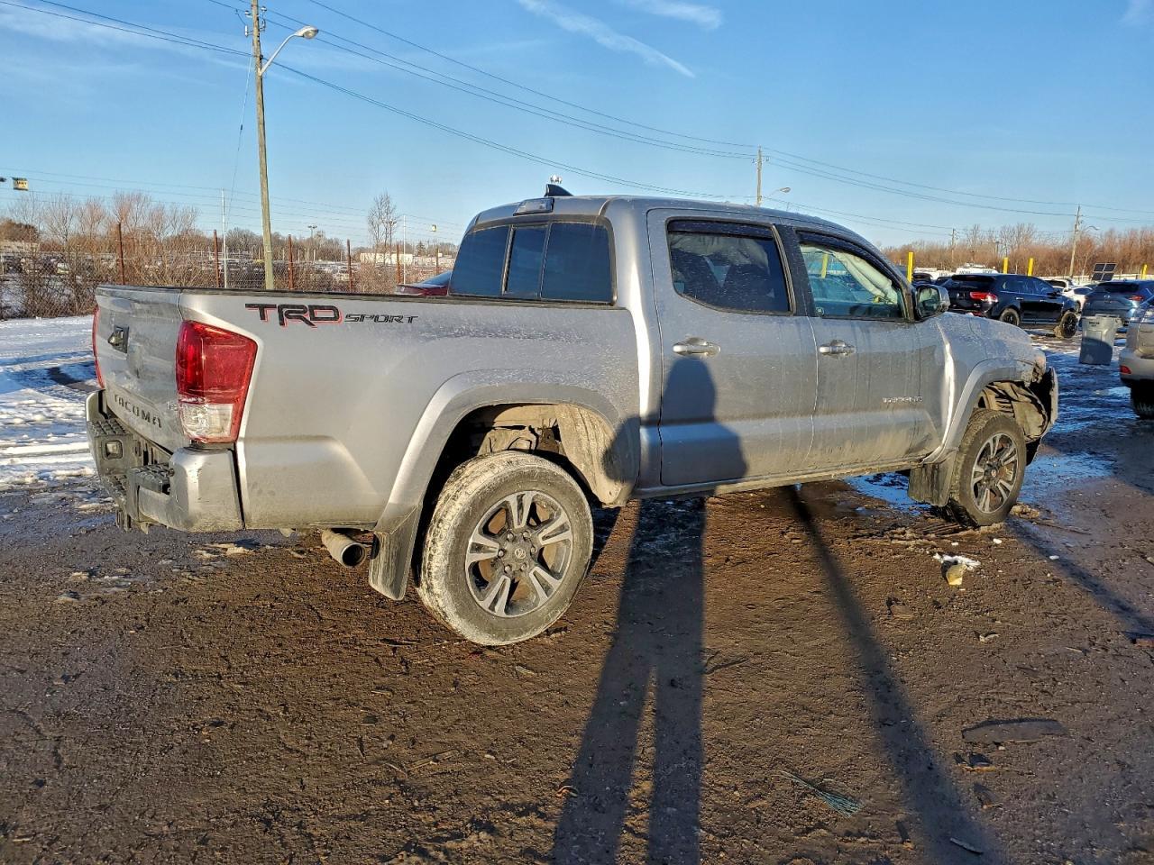 2016 Toyota Tacoma Double Cab - Фото 3
