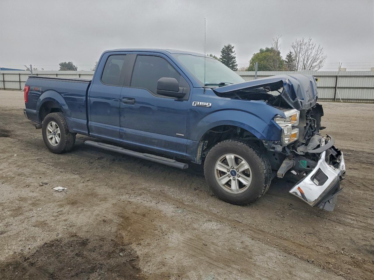 2016 Ford F150 Super Cab - Image 4