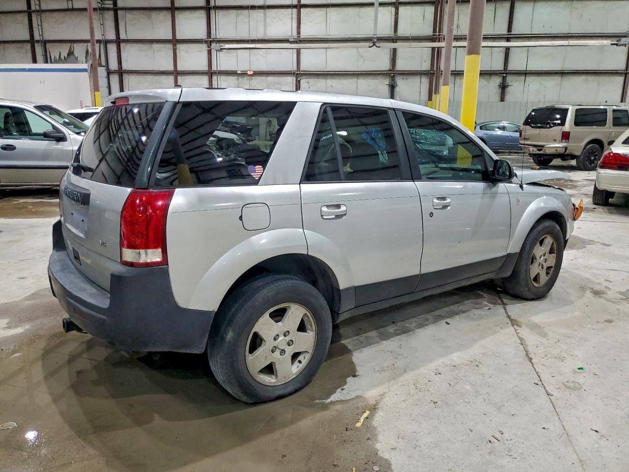 2004 Saturn Vue - Image 3