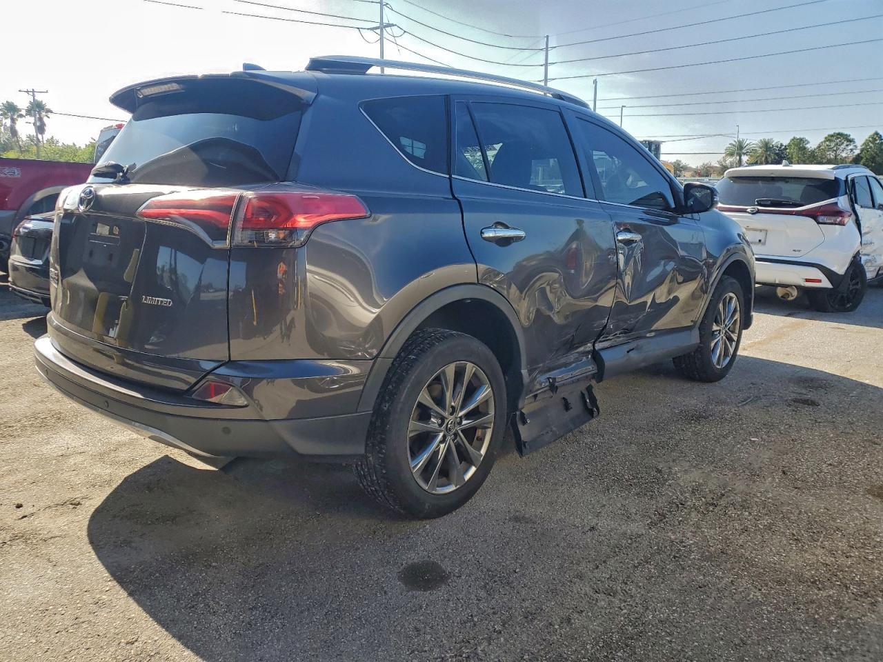 2017 Toyota Rav4 Limited - Фото 3