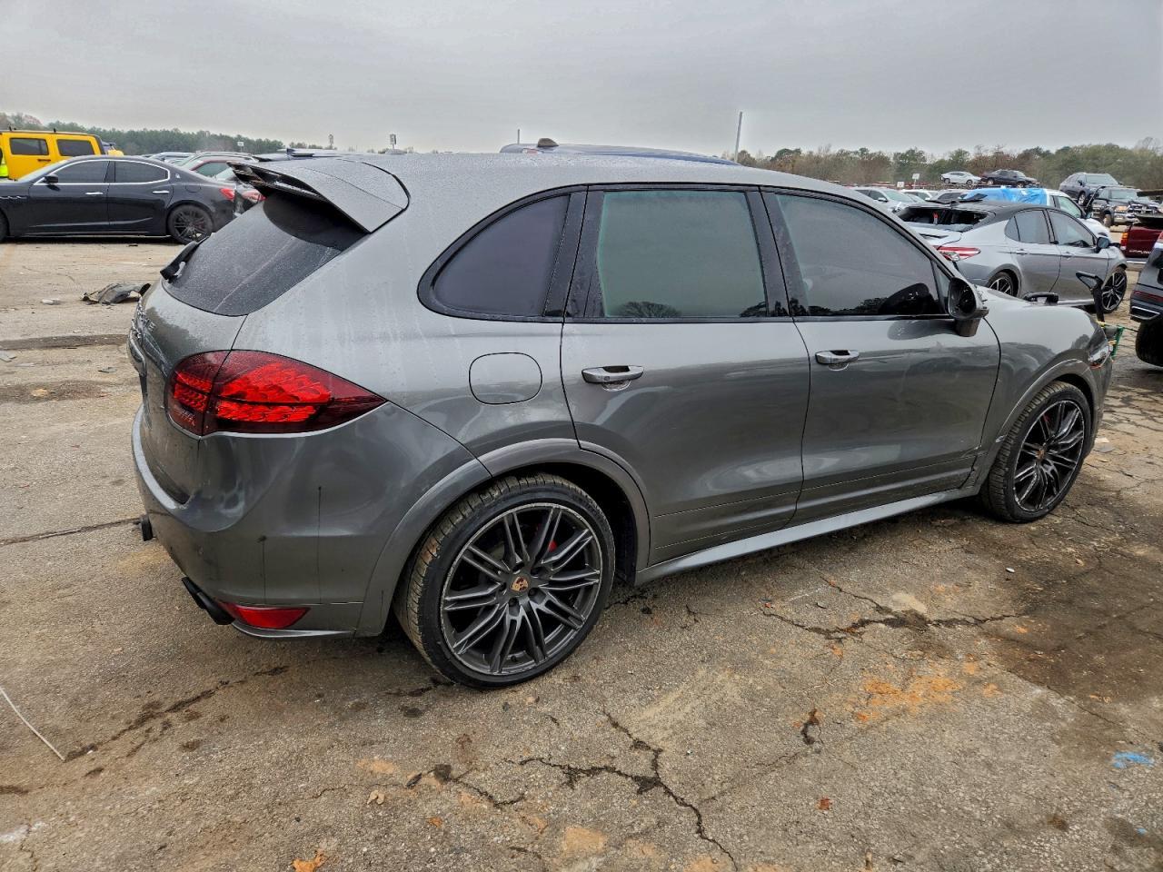 2014 Porsche Cayenne Gts - Image 3