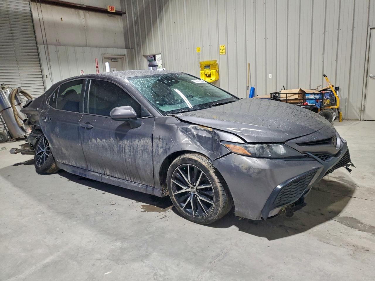 2021 Toyota Camry Se - Image 4