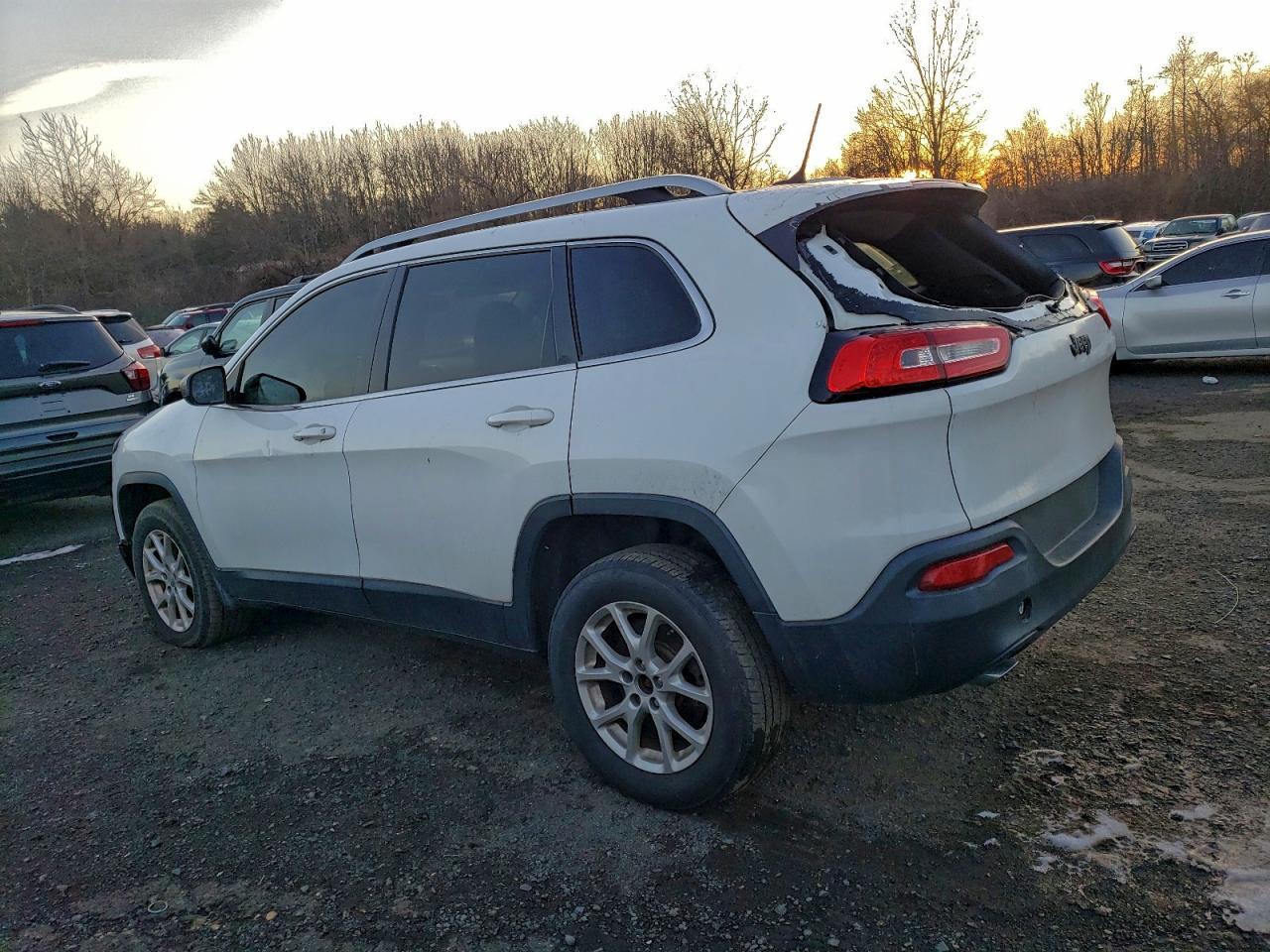 2014 Jeep Cherokee Latitude - Фото 2