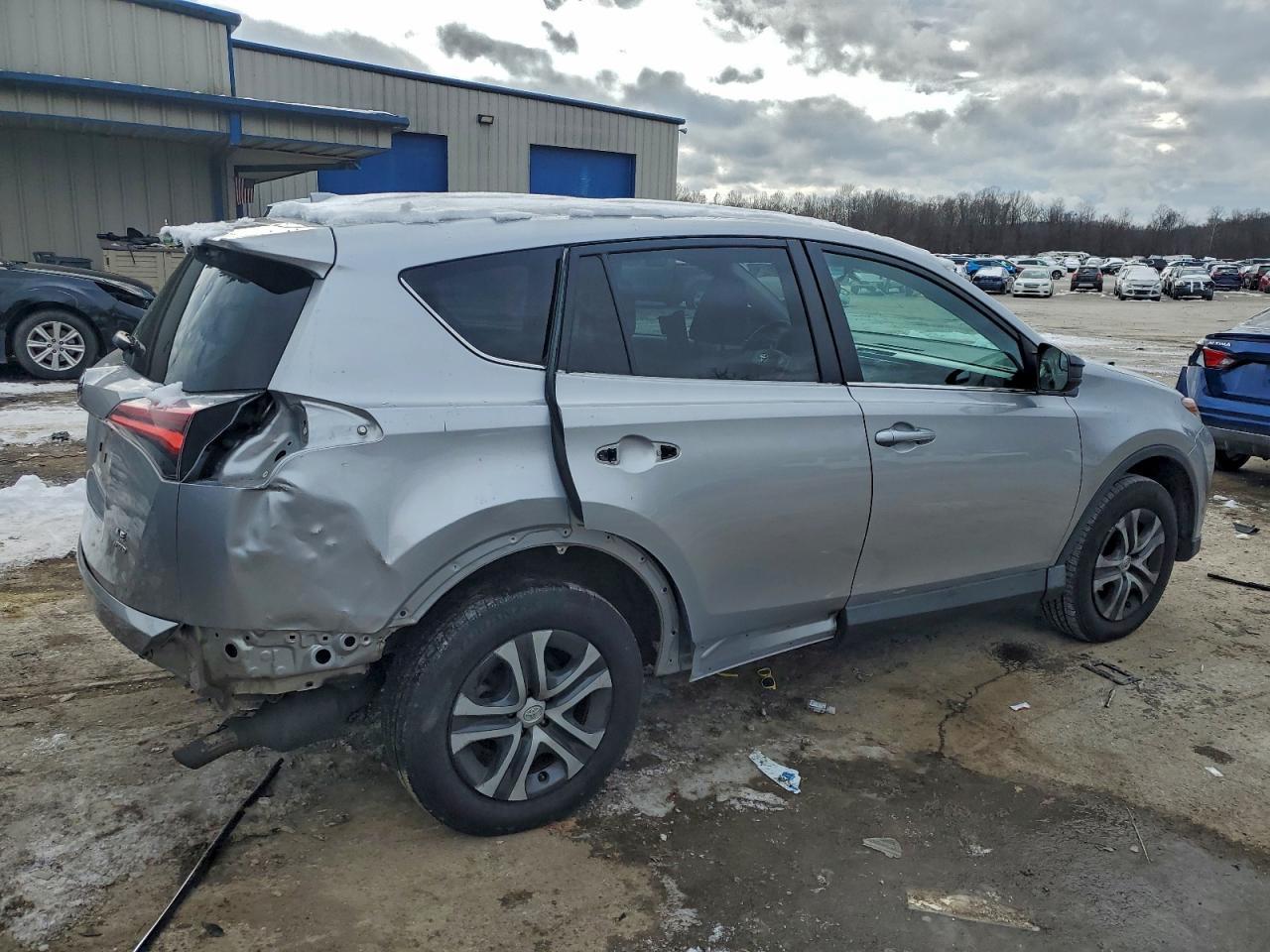 2016 Toyota Rav4 Le - Фото 3