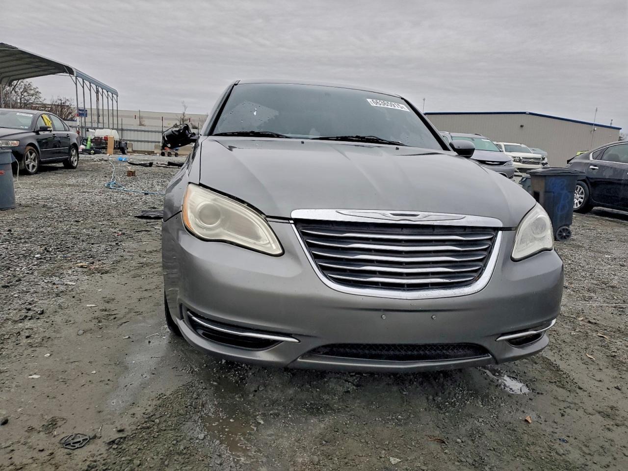 2013 Chrysler 200 Touring - Image 5