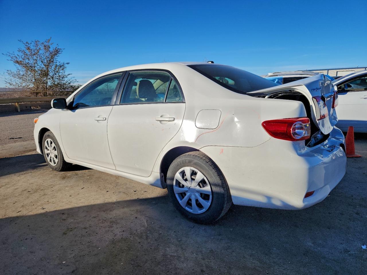 2011 Toyota Corolla Base - Фото 2