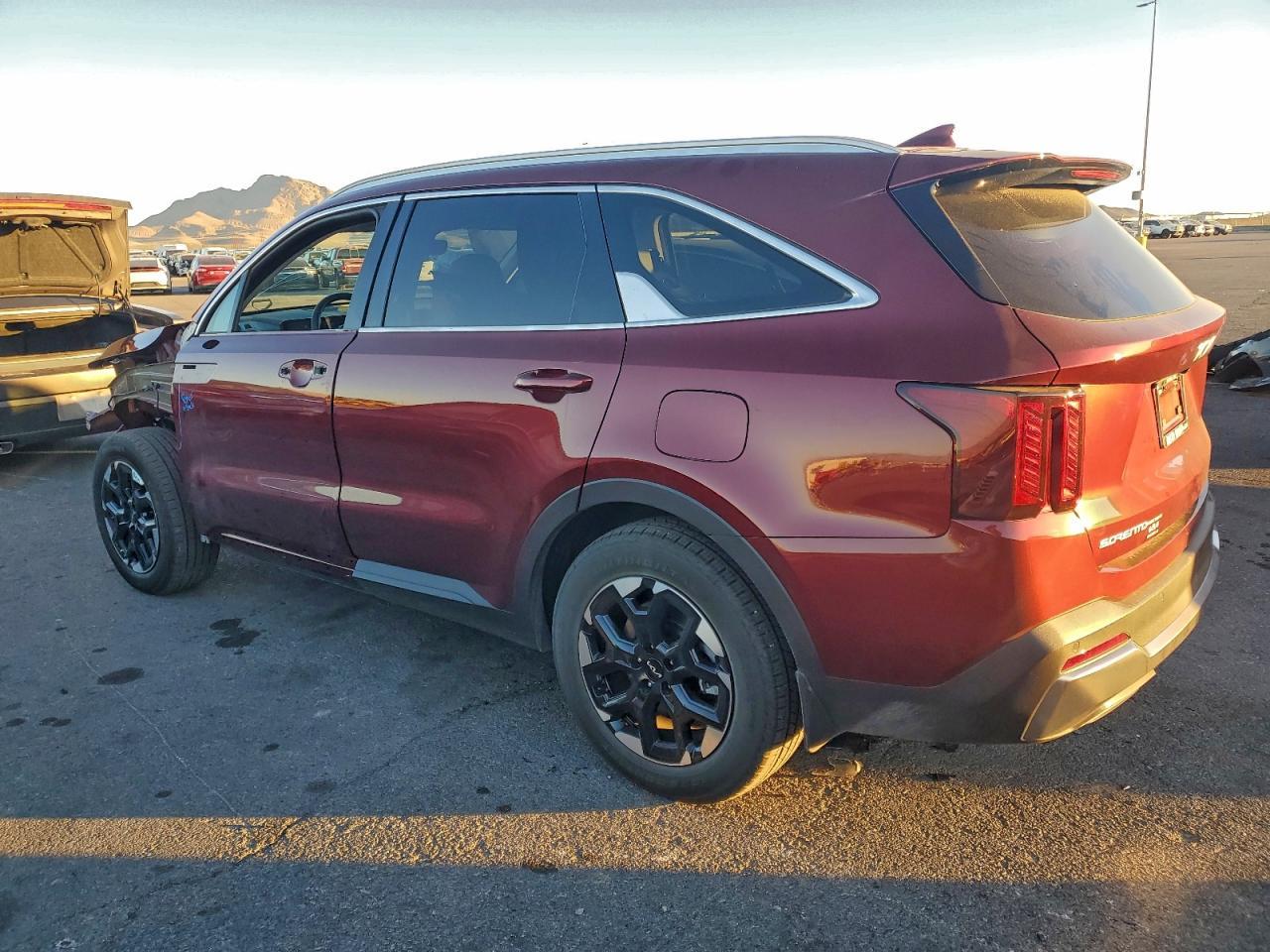 2025 Kia Sorento S - Image 2