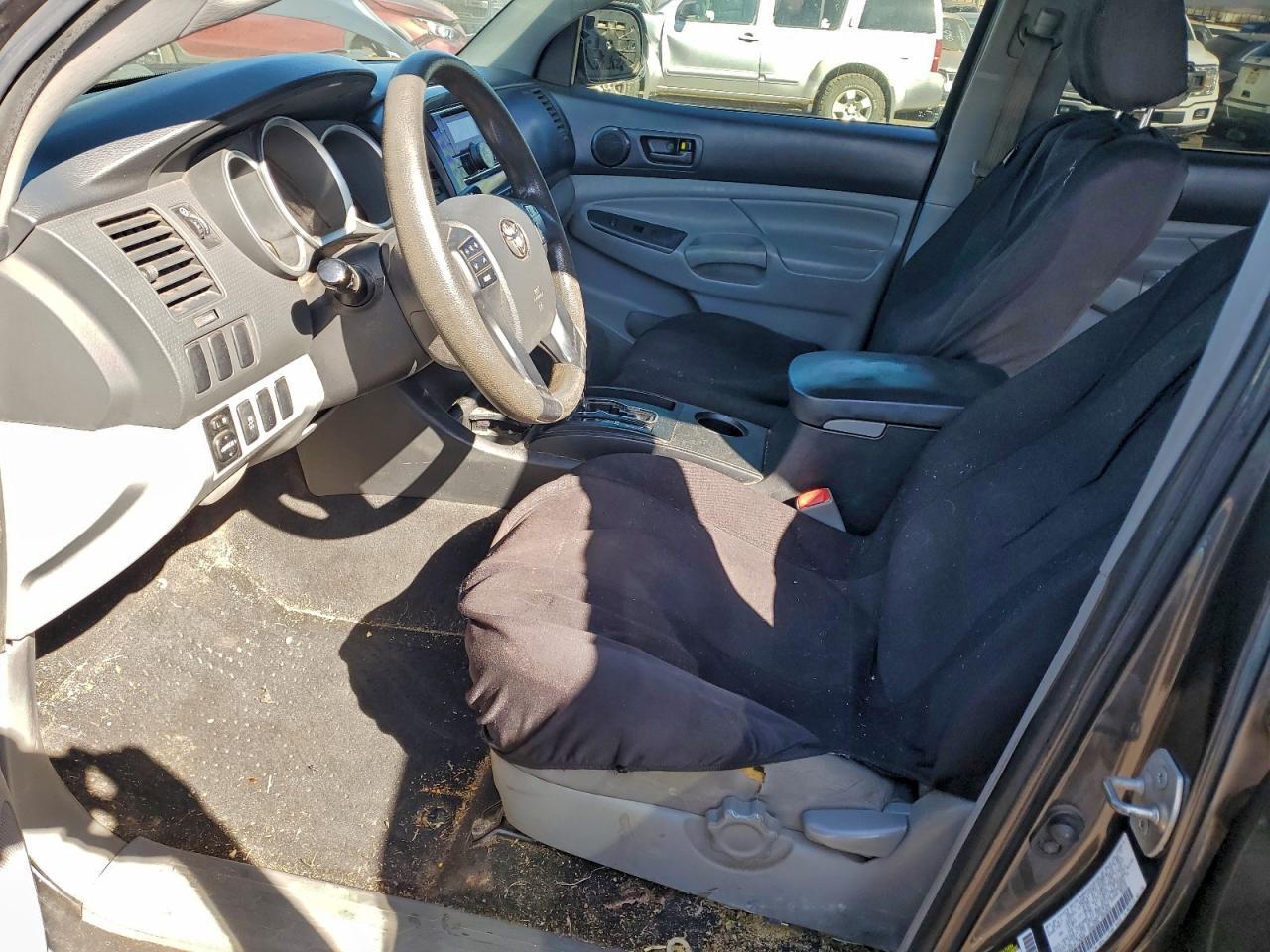 2012 Toyota Tacoma - Image 7