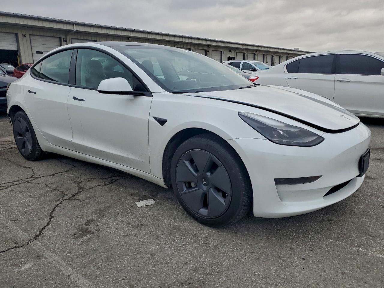 2023 Tesla Model 3 - Image 4