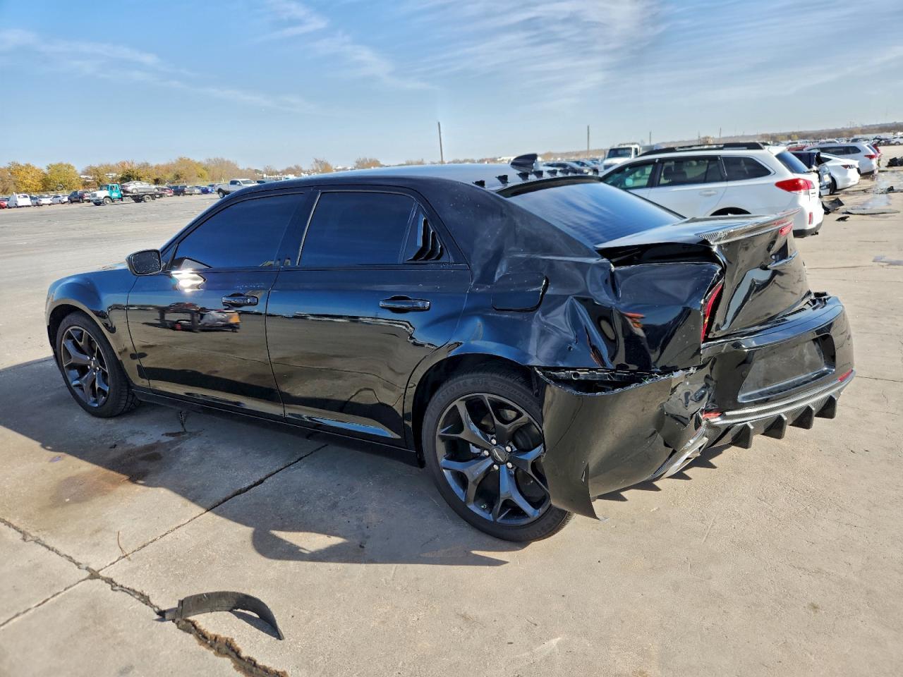 2022 Chrysler 300 Touring - Фото 2