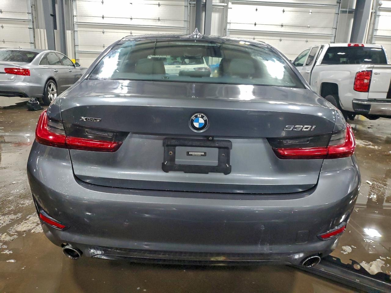 2019 BMW 330Xi - Image 6