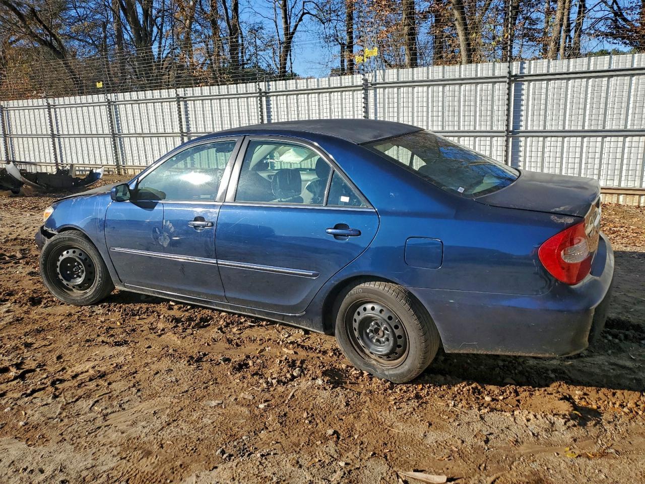 2003 Toyota Camry Le - Фото 2