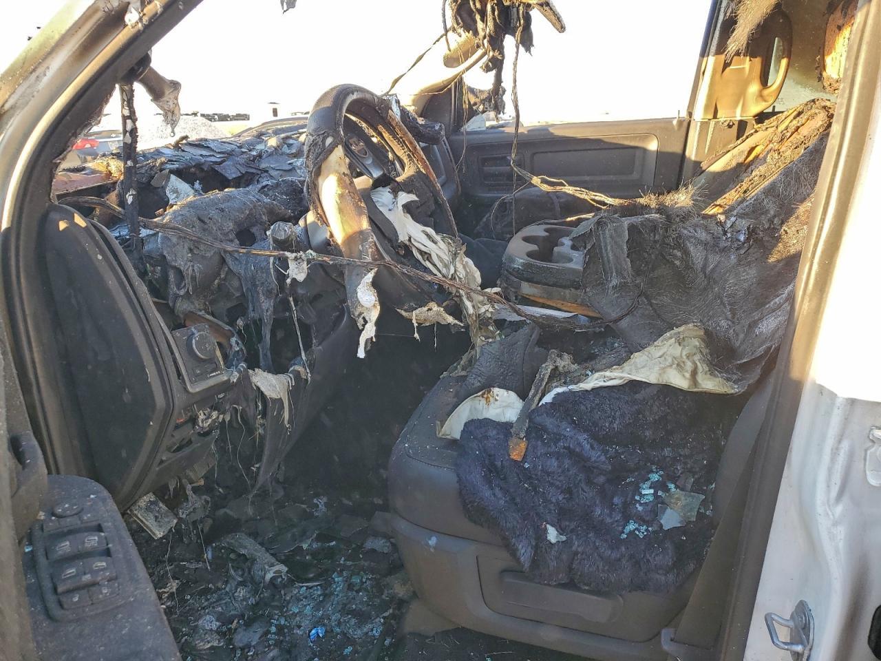 2016 Ram 1500 St - Image 7