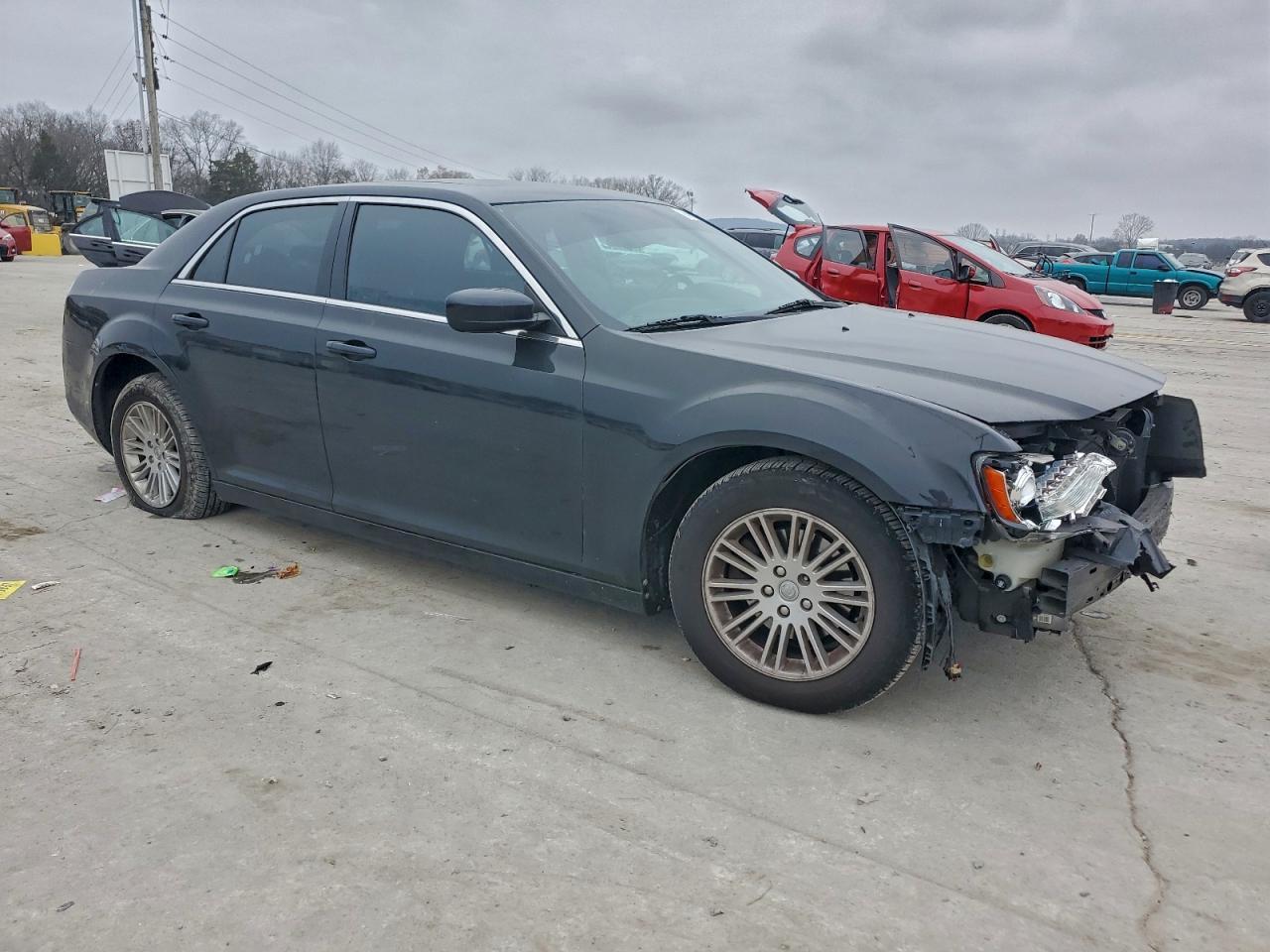 2014 Chrysler 300 S - Image 4