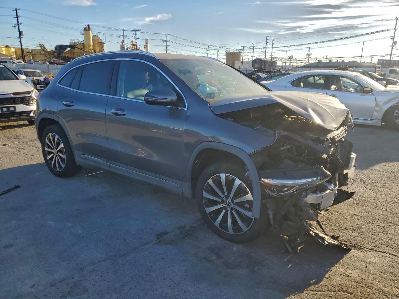 2022 Mercedes-Benz Gla 250 - Image 4