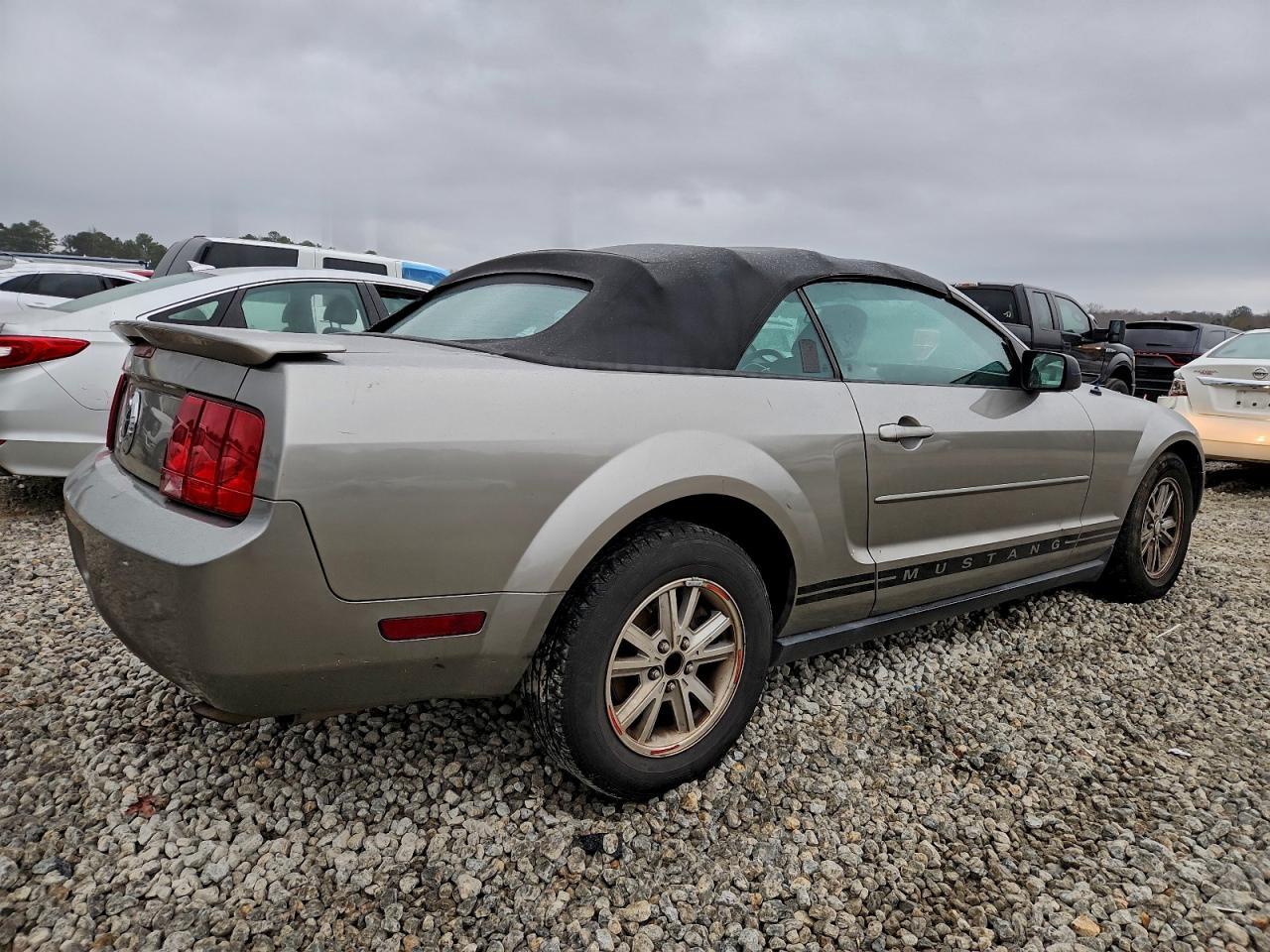 2008 Ford Mustang - Image 3