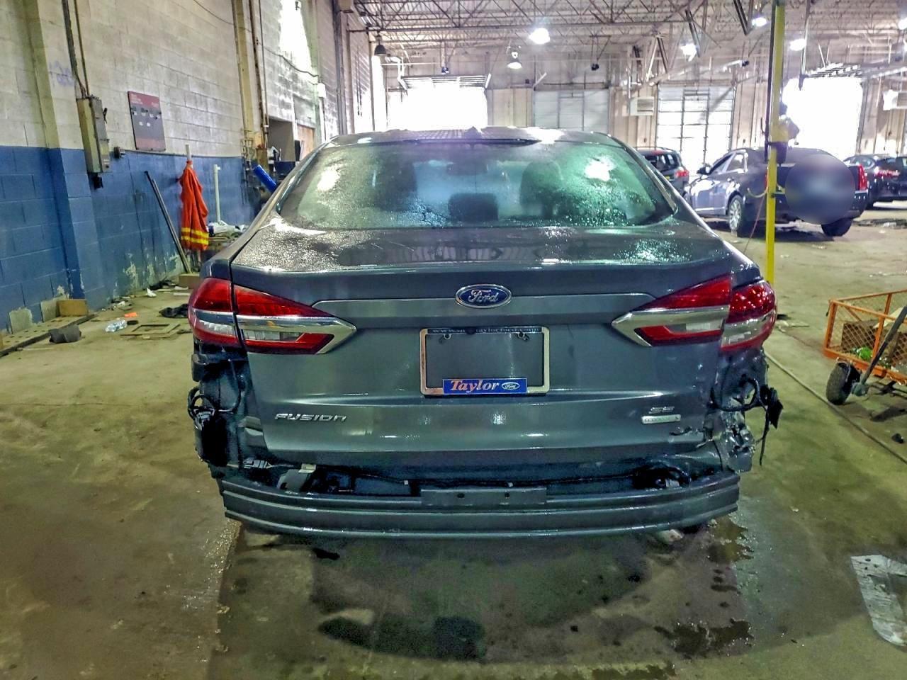 2020 Ford Fusion Se - Фото 6