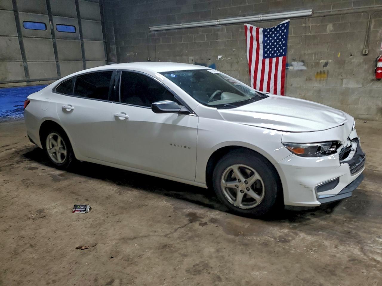 2017 Chevrolet Malibu Ls - Фото 4