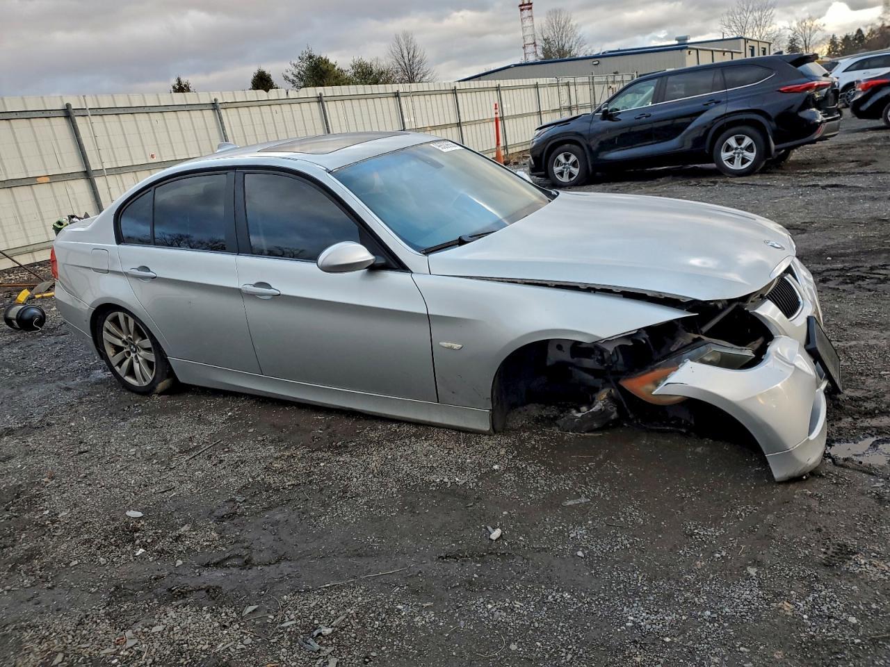 2006 BMW 325 I - Image 4