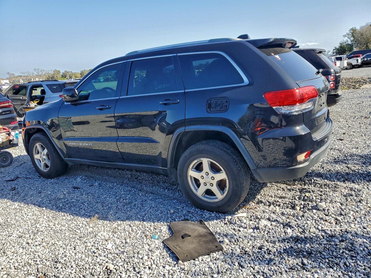 2015 Jeep Grand Cherokee Laredo - Image 2