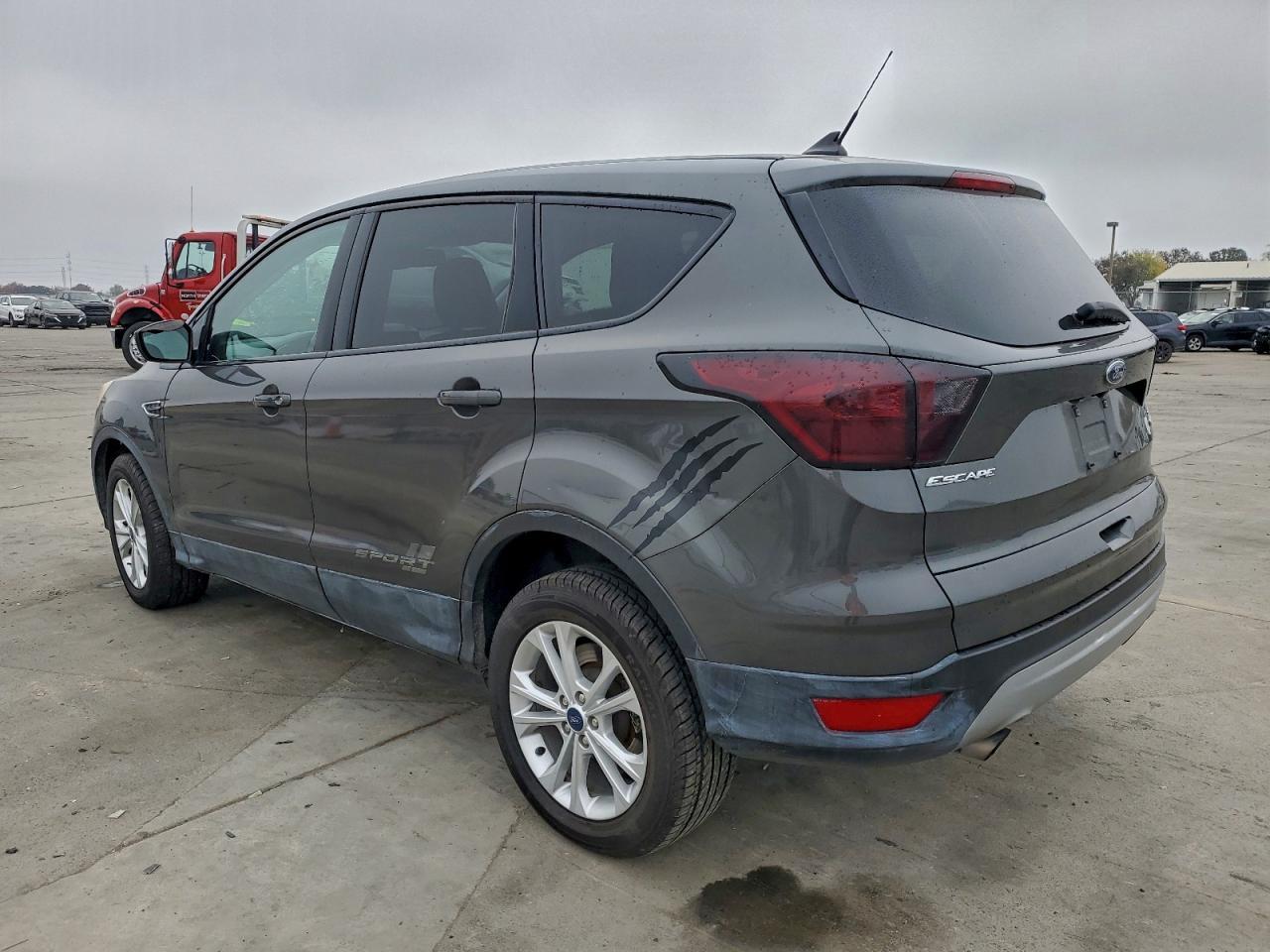 2019 Ford Escape Se - Фото 2