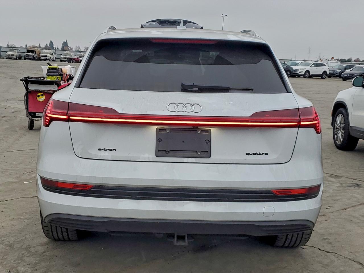 2021 Audi E-Tron Premium Plus - Image 6