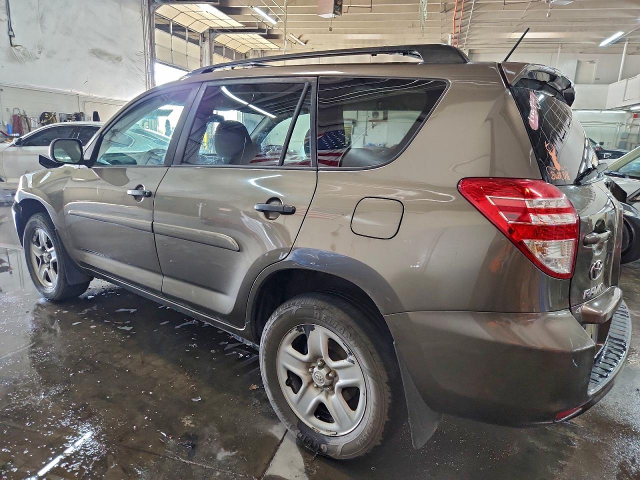 2011 Toyota Rav4 - Фото 2