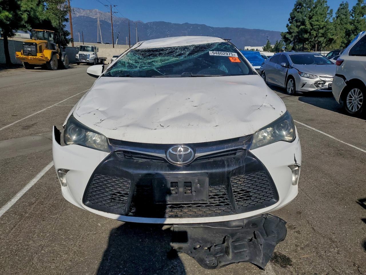 2015 Toyota Camry Le - Фото 5