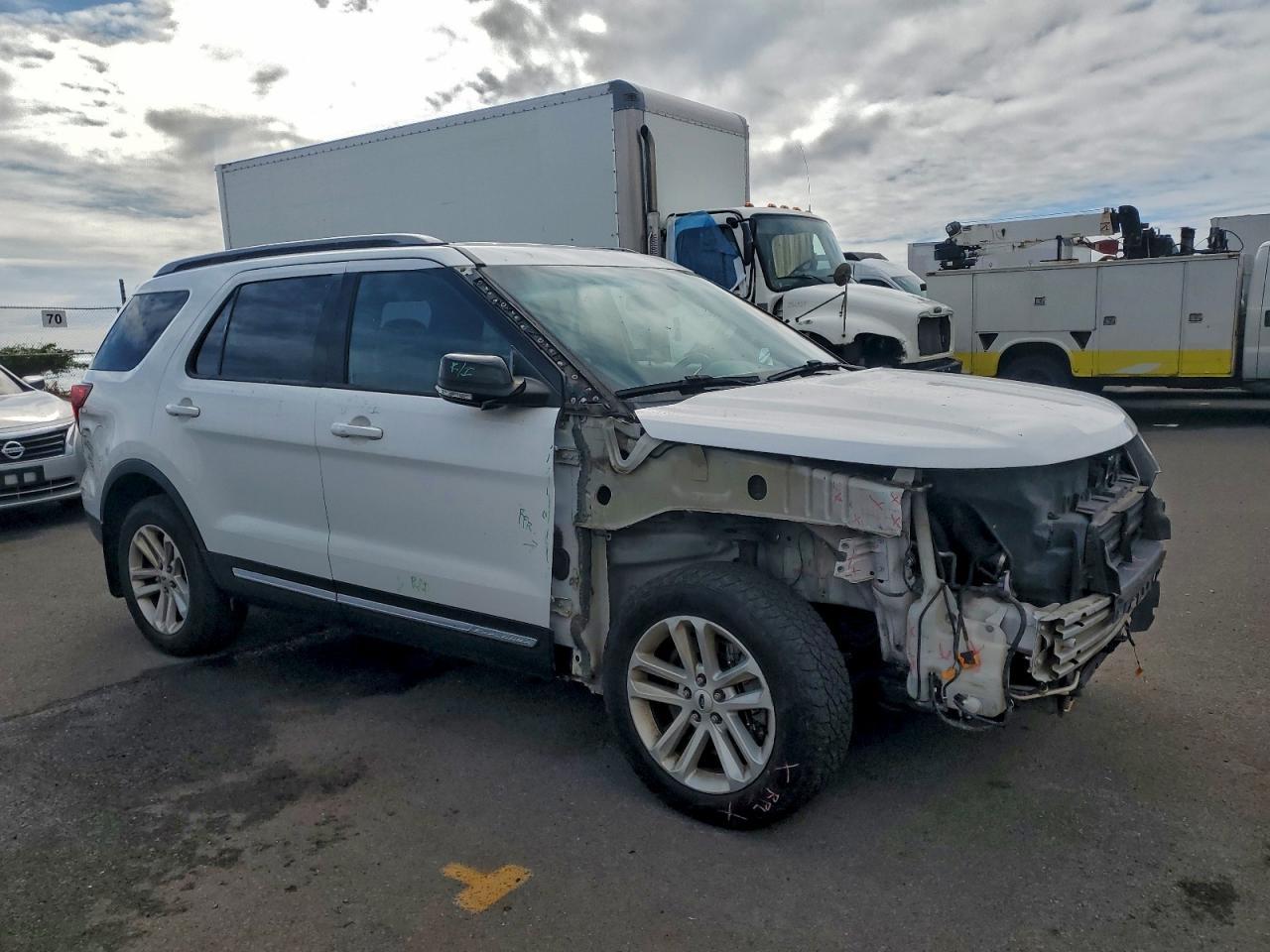 2017 Ford Explorer Xlt - Фото 4