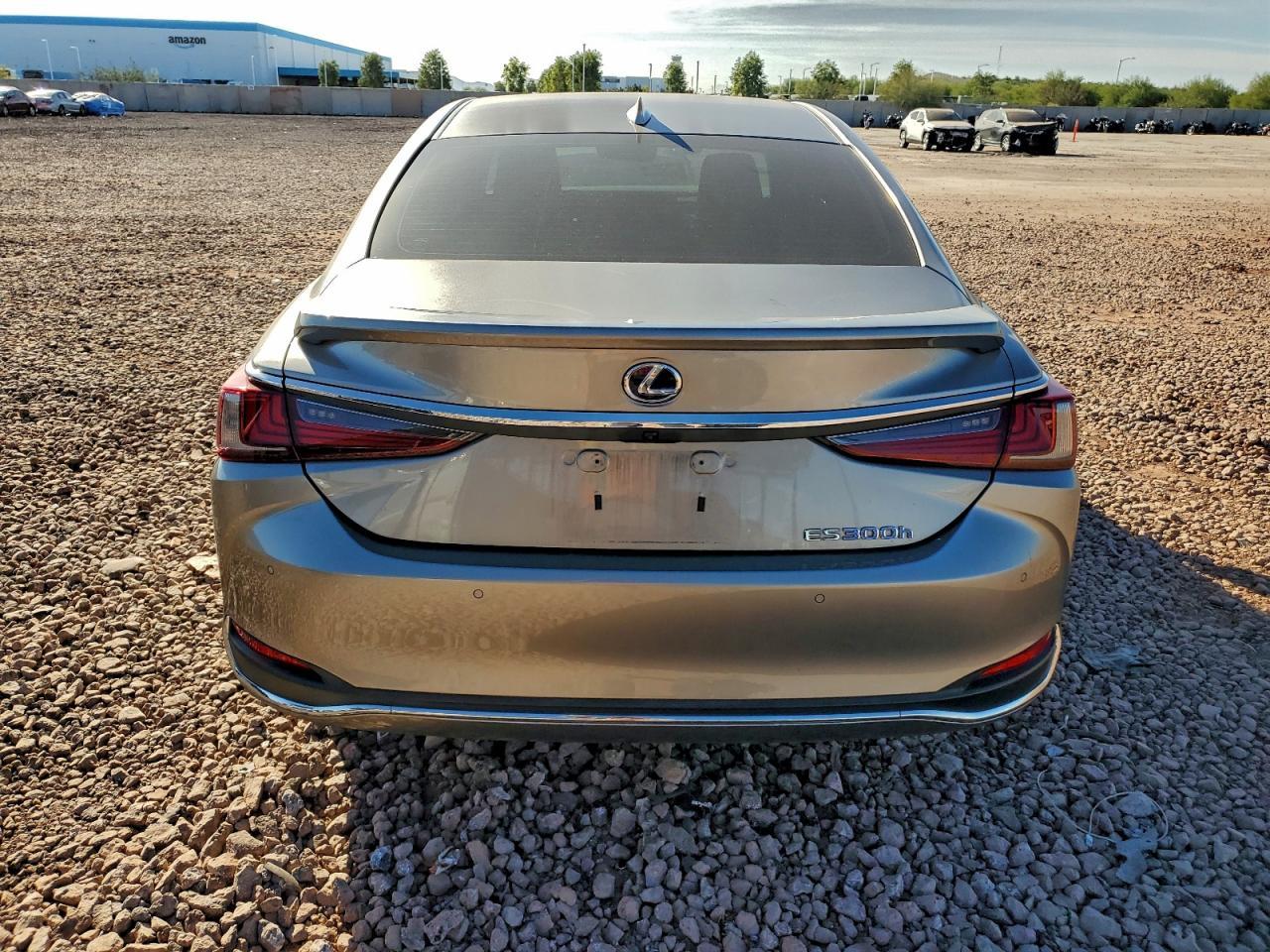 2020 Lexus Es 300H - Фото 6