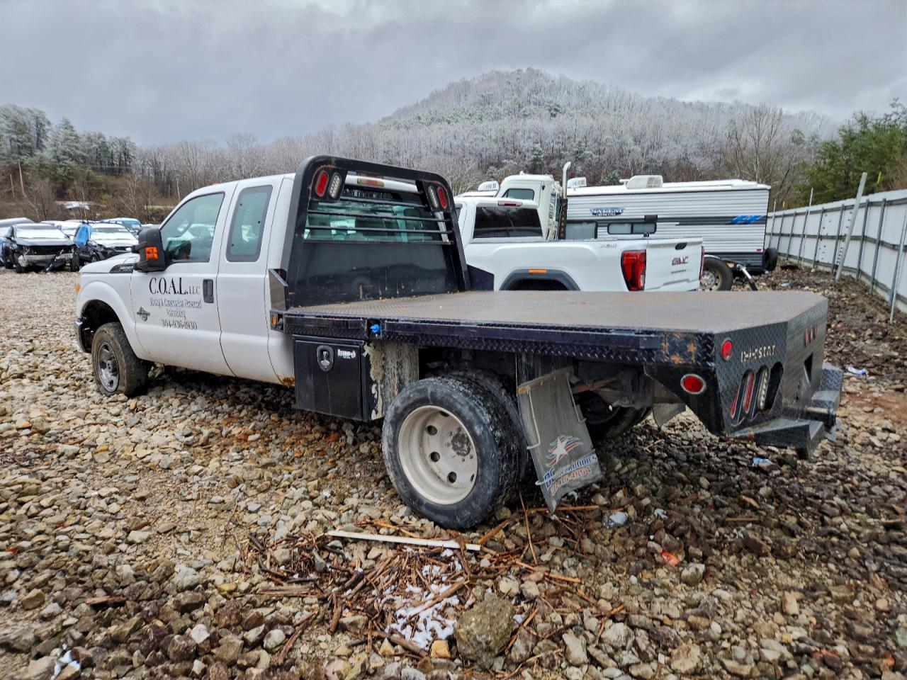 2011 Ford F250 Flatbed Truck - Фото 2